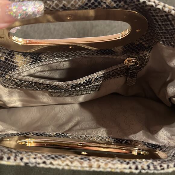Michael Kors snake skin clutch - Picture 5 of 7